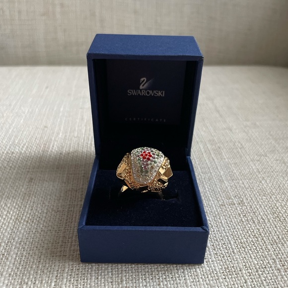 Swarovski Jewelry - SWAROVSKI CRYSTAL NEBULOUS RING!